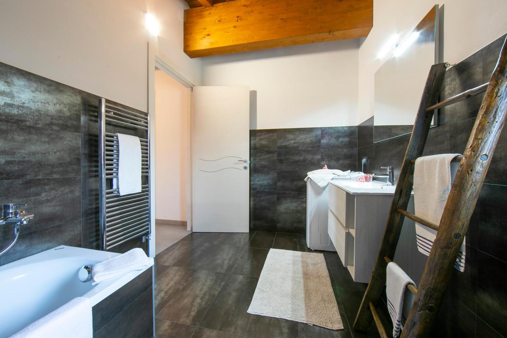 Villa Laura Private Pool And Garden - Happy Rentals Besozzo Exterior foto